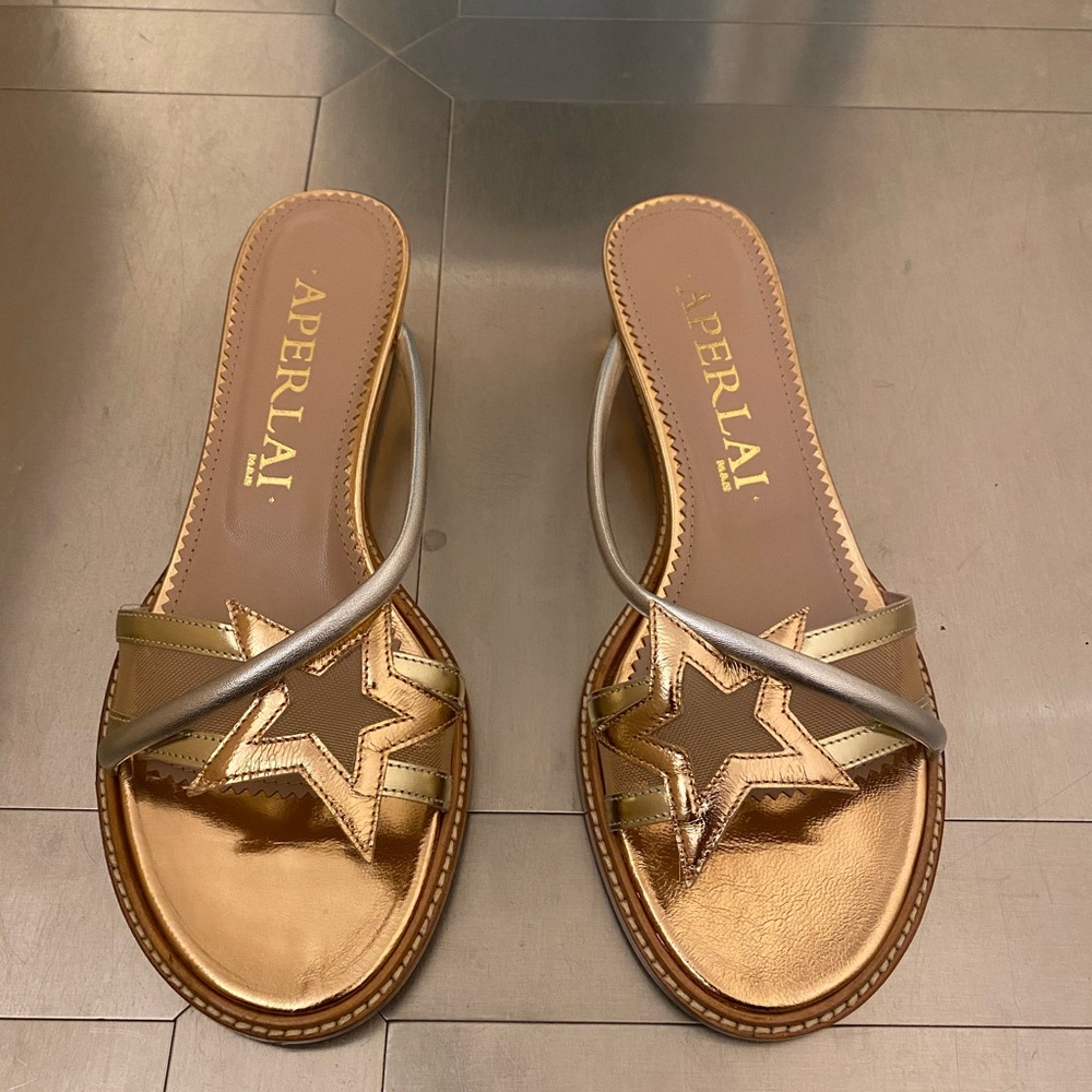 Women’s sandals